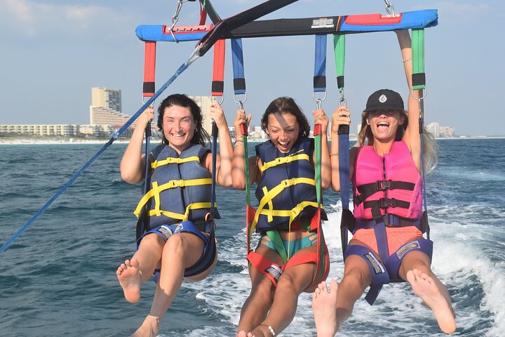 Parasailing along Fort Lauderdale Beach - Photo 1