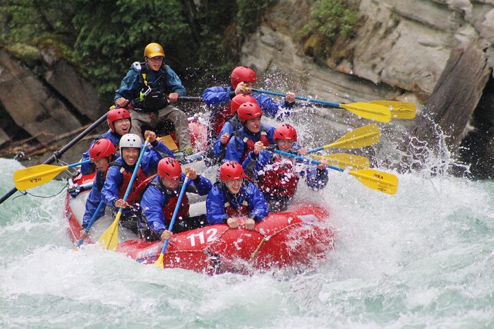 Fun with friends - Whitewater Rafting on Jasper's Fraser River