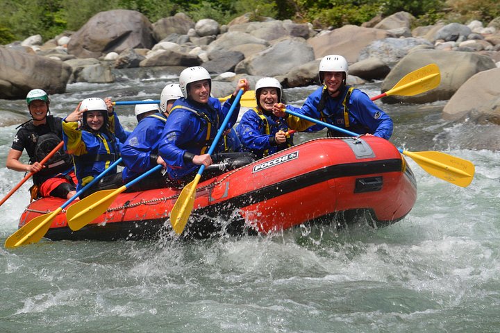 Fum moment during the rafting trip. - Rafting Sesia