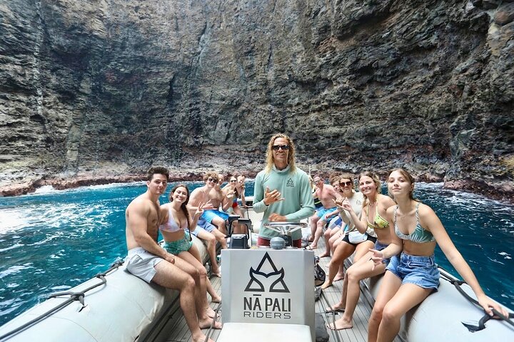 Nā Pali Coast Zodiac Raft Sea Caves Expedition on Kauai - Photo 3