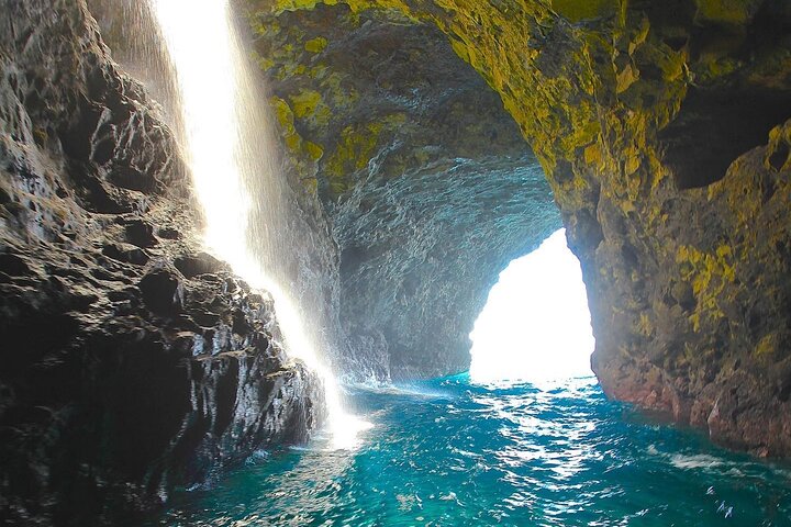 Nā Pali Coast Zodiac Raft Sea Caves Expedition on Kauai - Photo 7