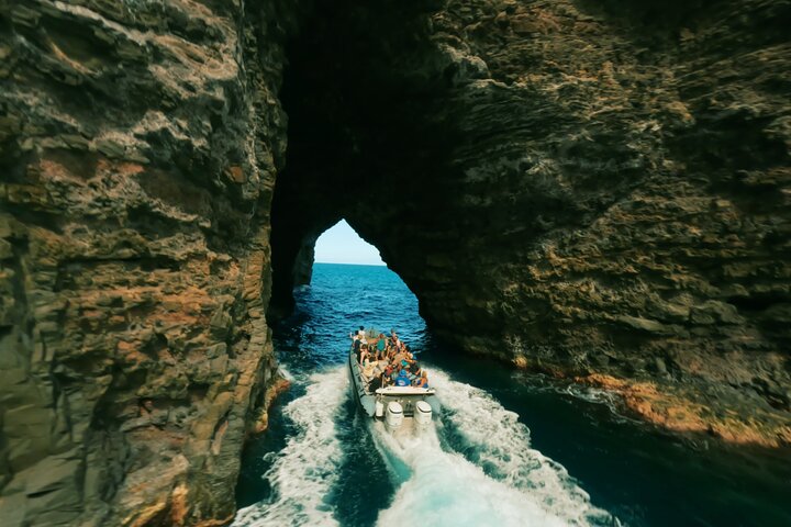 Nā Pali Coast Zodiac Raft Sea Caves Expedition on Kauai - Photo 1