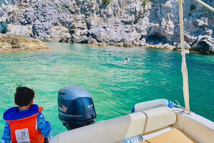 Amalfi Coast rent a rubber boat: from Salerno without a license - Photo 2