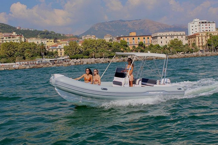 Amalfi Coast rent a rubber boat: from Salerno without a license - Photo 5