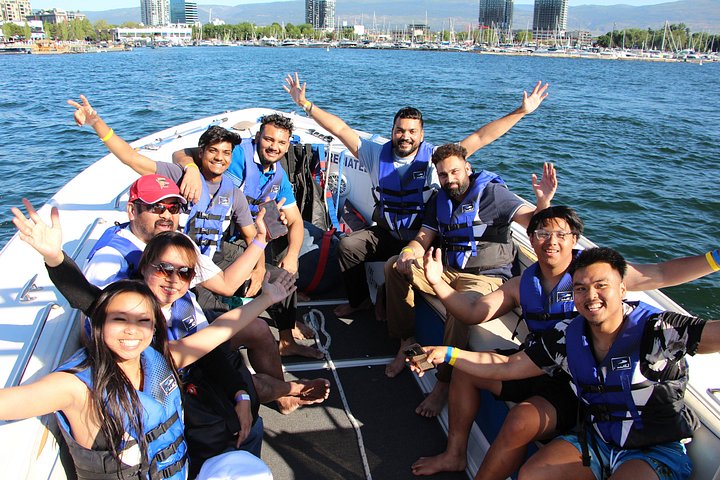 Kelowna: Morning Discount Parasailing Experience - Photo 5