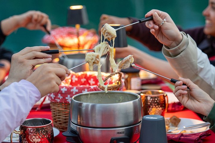 Cheese Fondue Float - Photo 2