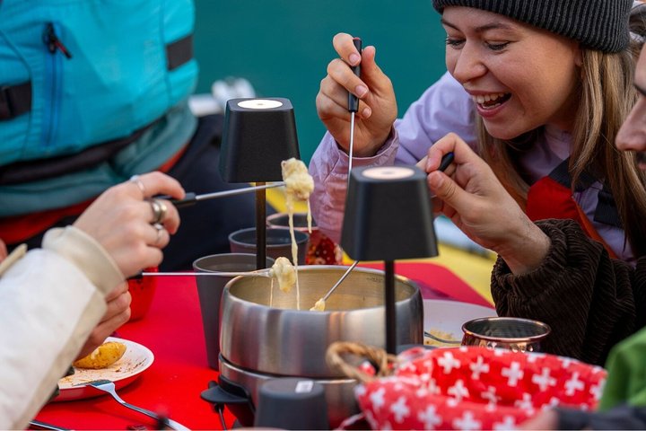 Cheese Fondue Float - Photo 1