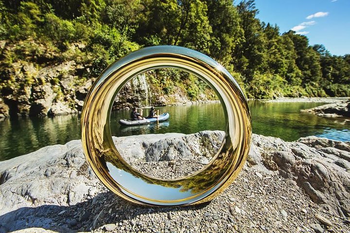 Hobbit Kayak tour. - The Hobbit Barrel Run Rafting Tour on the Pelorus River