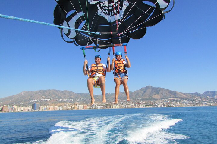 Parasailing Benalmadena - The Highest Flights on the Costa - Photo 9