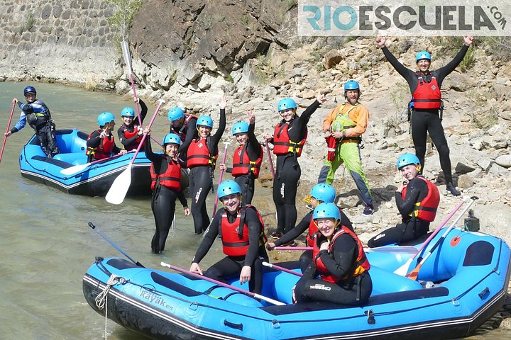 Rafting in Murillo de Gállego - Photo 7
