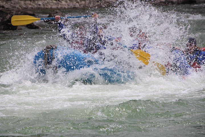 Rafting on Athabasca River Mile 5 in Jasper - Photo 4