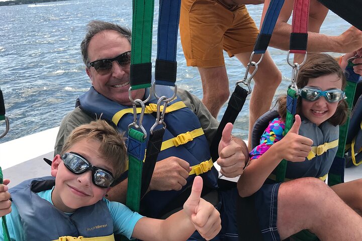 Sky High Parasailing From Marina Cafe - Destin Florida - Photo 3