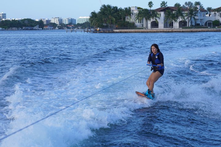 Beginner Friendly Wakeboarding Experience - Photo 9