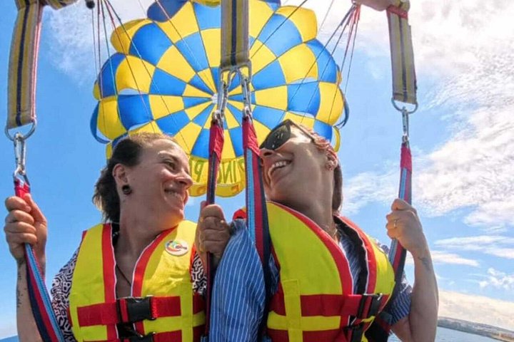 Parasailing adventure in Polignano with transport included - Photo 4