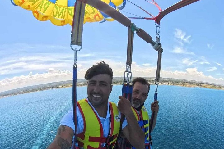 Parasailing adventure in Polignano with transport included - Photo 7