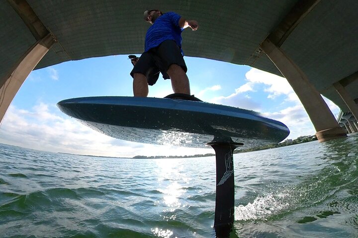 Private E-foil Surfing in New York - Photo 7