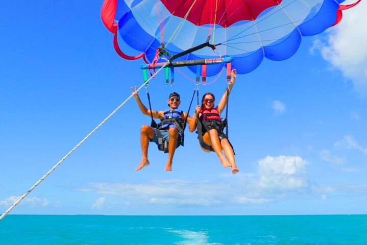 Parasailing in Key West at Smathers Beach - Photo 3