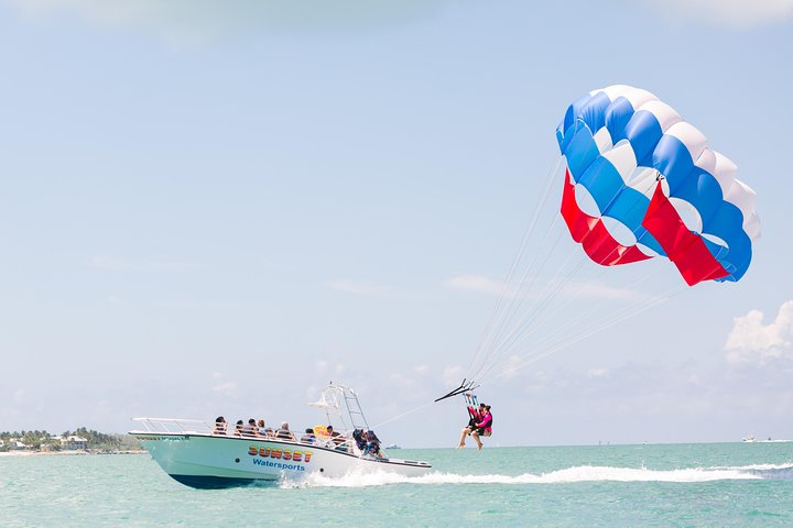 Parasailing in Key West at Smathers Beach - Photo 7