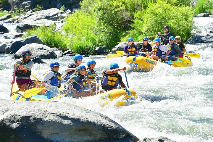 Pin Ball Rapid on the Truckee River. - Truckee River: Boca to Floriston Run (Class III Whitewater)