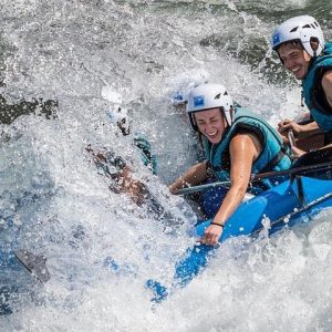 Enjoy the adventure - Rafting in Gallego River - Spain, Murillo de Gallego - UR Pirineos