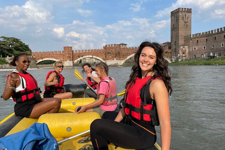 Soft-rafting at sunset and aperitif in Piazza Erbe - Photo 2