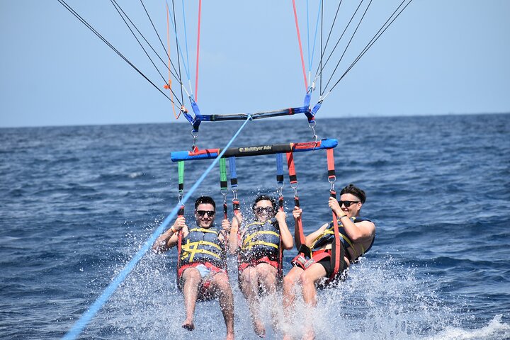 Waikiki Parasailing in Hawaii from Oahu - Photo 5