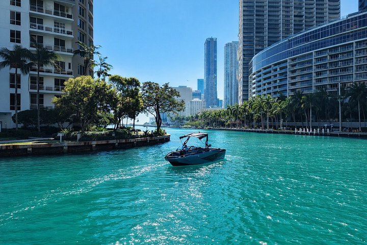 Miami Wakesurf and Skyline Boat Cruise - Photo 4