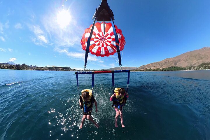 Wanaka Parasailing - Photo 4