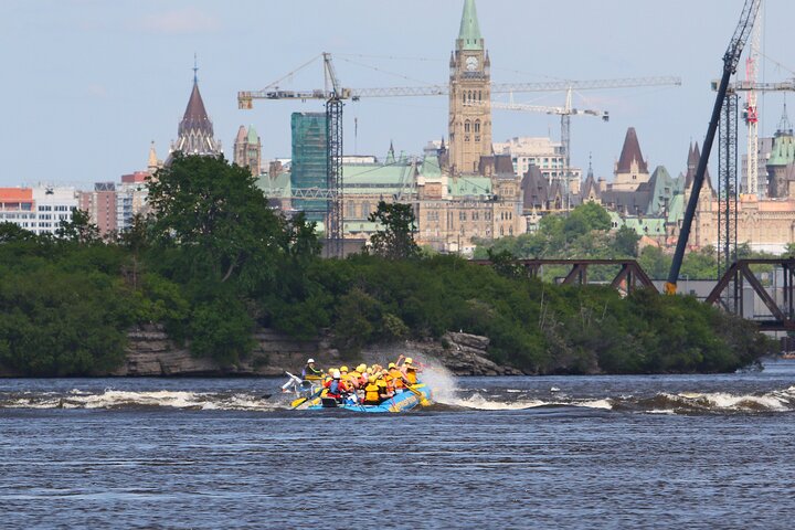Whitewater Downtown Ottawa - Ottawa City Rafting Adventure