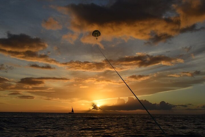 Parasailing Experience in Waikiki, HI - Photo 7