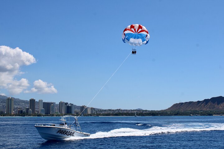 Waikiki and Diamond Head Parasailing Experience - Photo 2