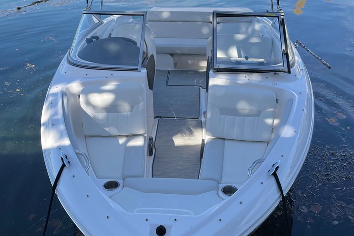Private Boat Experience with Watersports on Lake Zurich - Photo 7