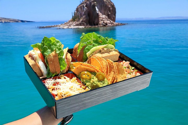 Delicious lunch included - Cabo Half-Day Snorkel Adventure with Lunch and Open Bar