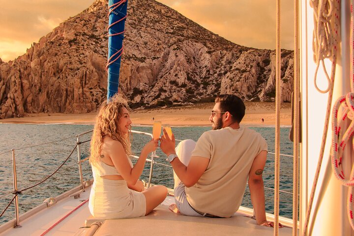 Romantic moments - Los Cabos Luxury Sunset Sail with Light Appetizers and Open Bar