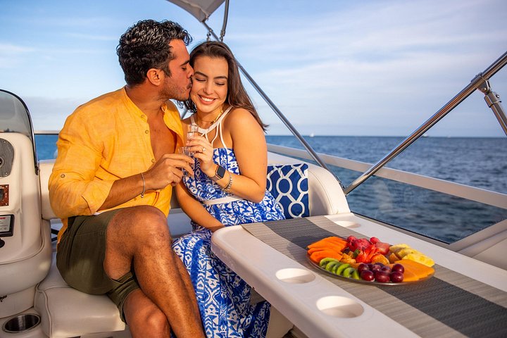 Luxury 42' Yacht Tour in Cabo for Snorkeling and Sunset - Photo 9