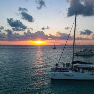 Isla Mujeres Sunset Cruise and Tour from Cancun - Photo 2