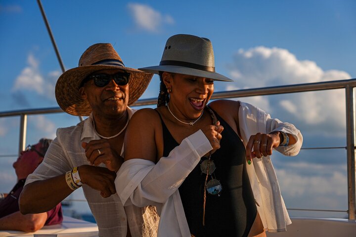 Isla Mujeres Sunset Cruise and Tour from Cancun - Photo 6