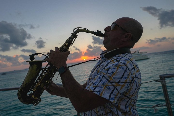 Isla Mujeres Sunset Cruise and Tour from Cancun - Photo 7