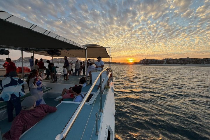 Sunset Cruise with Unlimited Drinks and Snacks. Cabo San Lucas - Photo 6