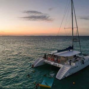 Sunset Sailing Adventure to Isla Mujeres Unlimited + Transfer from Cancún - Photo 1