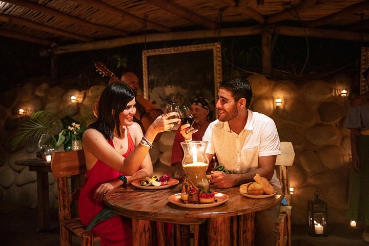 Romantic ambience - Puerto Vallarta Rhythms of the Night, Dinner Cruise and Alma Show