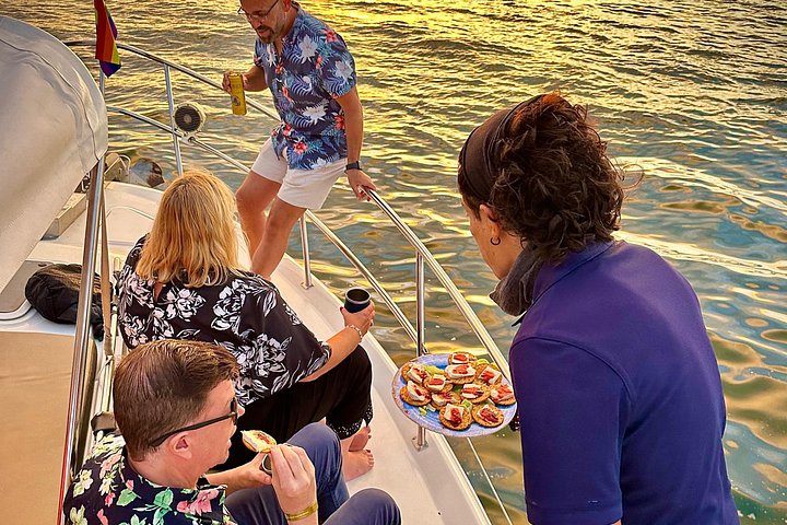 Puerto Vallarta: Private Luxury Yacht Sunset Cruise with Open Bar - Photo 7