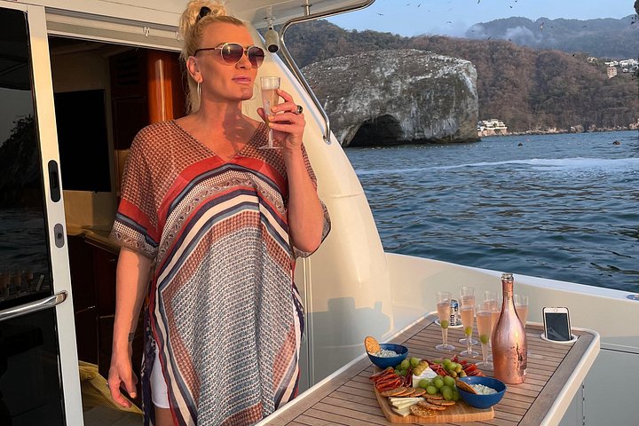 Puerto Vallarta: Private Luxury Yacht Sunset Cruise with Open Bar - Photo 8