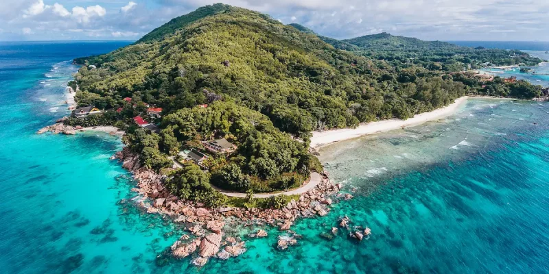 Seychelles Yacht Charter Guide: Inner Islands Cruising Itinerary & Skipper Tips
