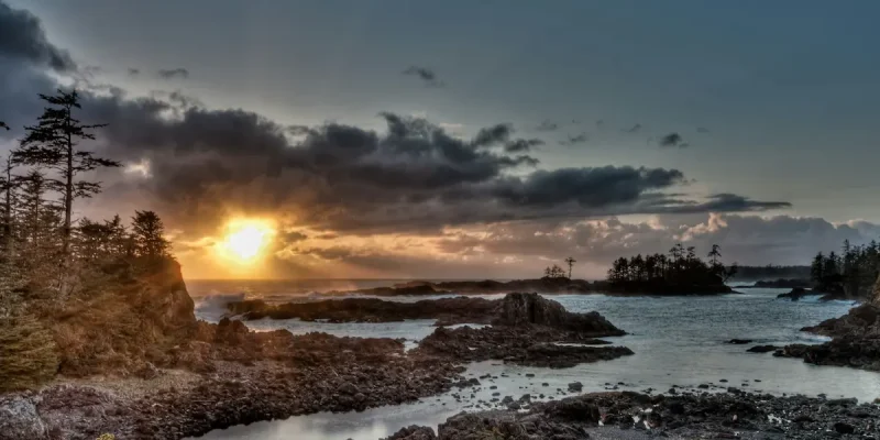 Tides & Currents Explained: How to Read Them for Safer Boating