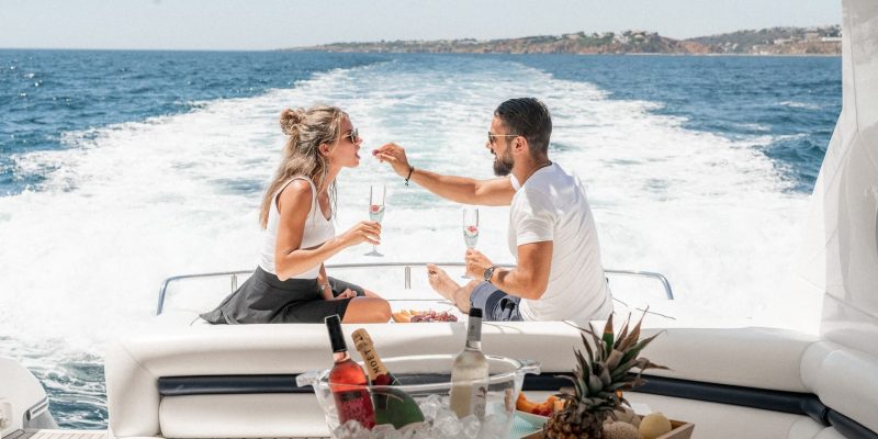 What to Expect from a Crewed Yacht Charter?
